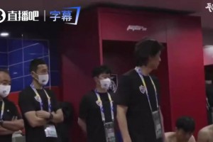 今天还发飙吗？洪明甫曾怒踹水瓶咆哮：这算是一个团队吗！！